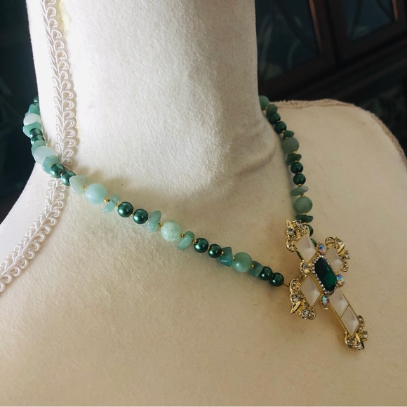 Handcrafted repurpose elegant stone cross pendant Czech glass Pearl necklace - Picture 3 of 12